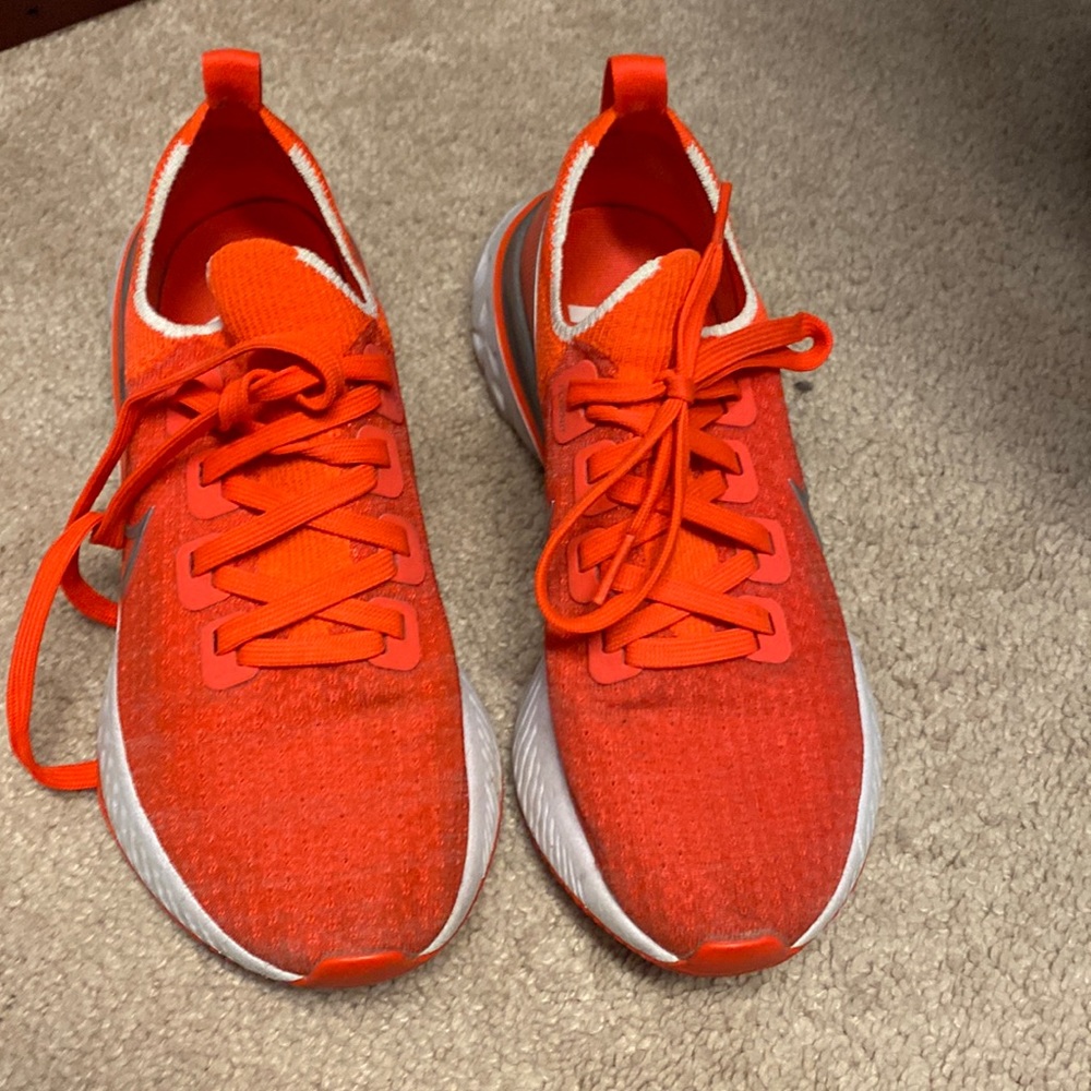 Nike infinity react sneakers